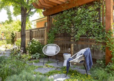 creative backyard pergola