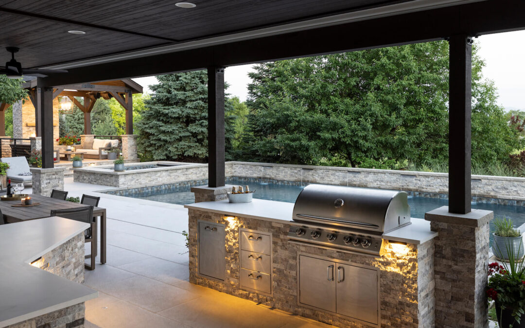 Do Outdoor Kitchens Need to Be Covered?